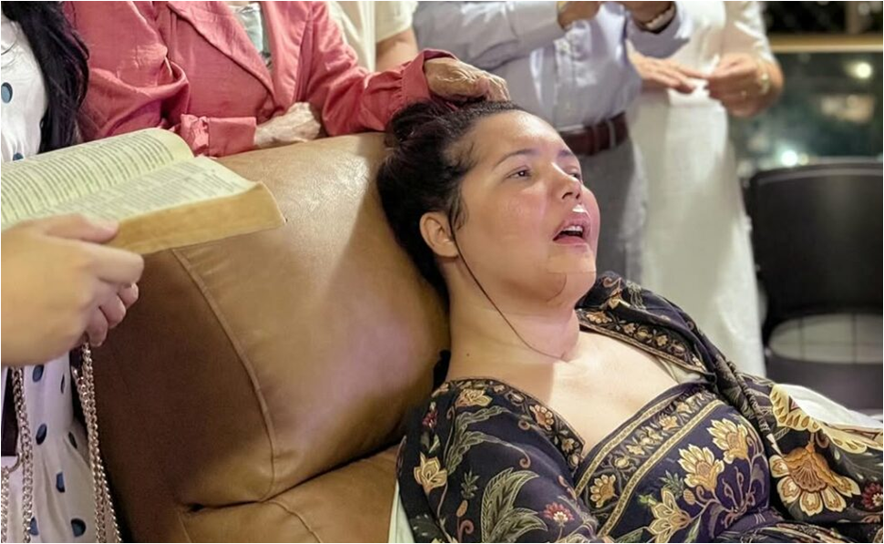 Família de Amanda Wanessa celebra avanços na recuperação da cantora
